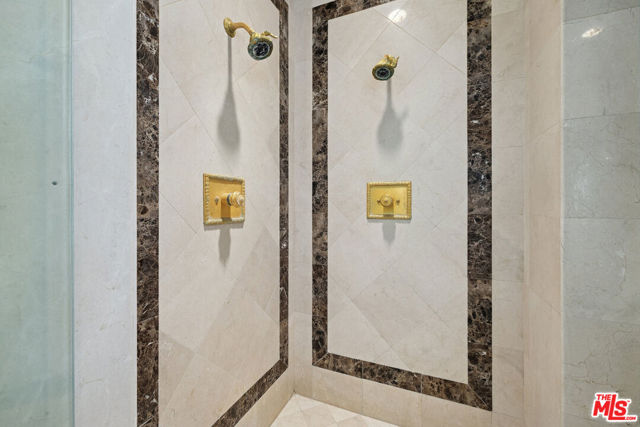 19016 Devonport Lane, Tarzana CA: https://media.crmls.org/mediaz/a8b01724-f3b3-4221-aa17-82657fcf0ae2.jpg