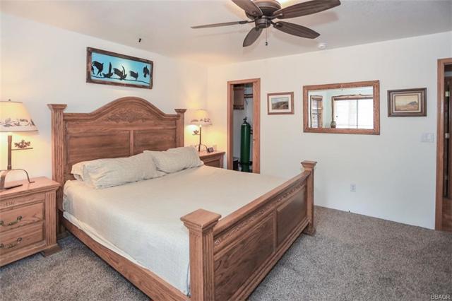 2324 Manzanita Lane, Big Bear CA: https://media.crmls.org/mediaz/a8b06006-b372-49c2-a549-63960d7a5a64.jpg