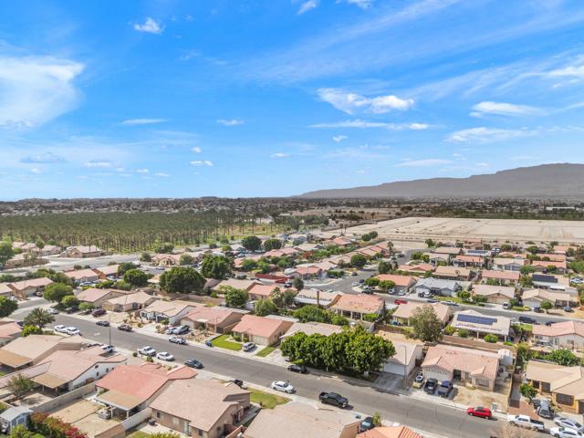 84086 Magnolia Street, Coachella CA: https://media.crmls.org/mediaz/a8b06f33-2e5c-4000-a72a-5f9a3ce36223.jpg