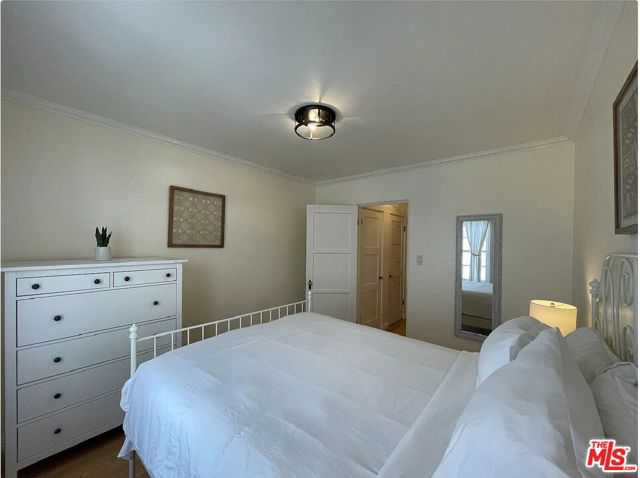 1144 15th Street, Santa Monica CA: https://media.crmls.org/mediaz/a8b0c3c8-1400-4238-8e2f-4430f2da3332.jpg