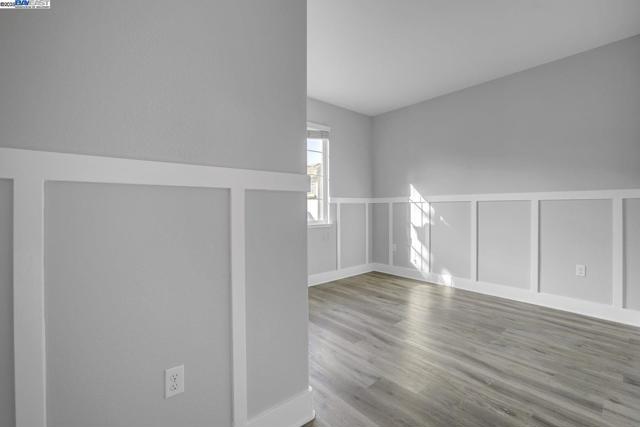 269 Alta St, Brentwood CA: https://media.crmls.org/mediaz/a8b0e91b-4a2c-4e14-9999-2ac24b6e3cd9.jpg