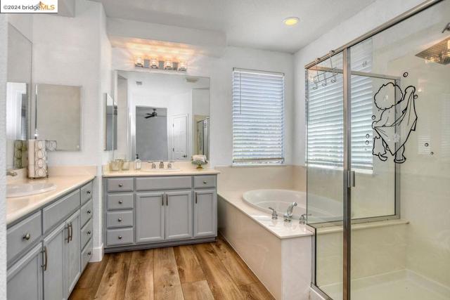 Image 32 of 49 For 1782 Anastasia Dr