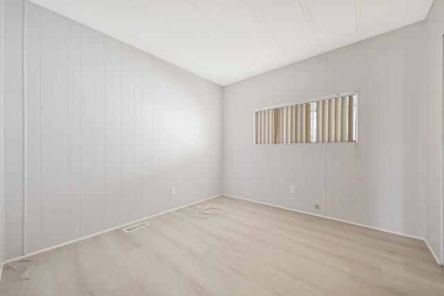 392 Standing Bear, Cathedral City CA: https://media.crmls.org/mediaz/a8b1ecdf-ed56-4a5c-b3c7-49382e375b1d.jpg