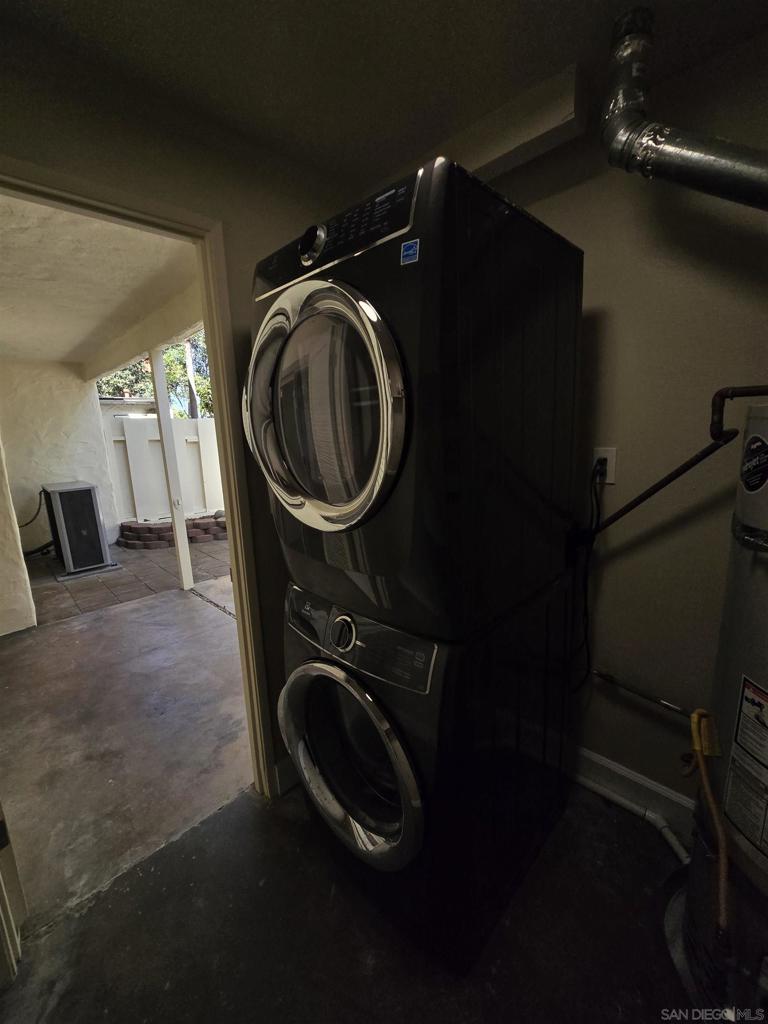 4044 Loma Riviera Cir - photo 20