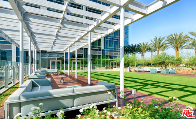 877 Francisco Street, Los Angeles CA: https://media.crmls.org/mediaz/a8b3954a-9369-4a0b-bc16-52b2cbf5b970.jpg