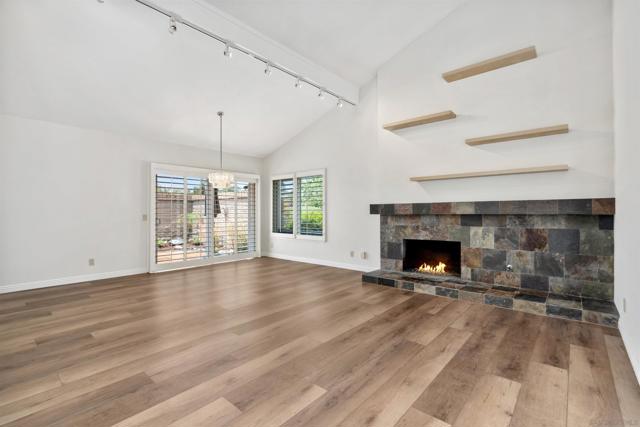 1608 Caminito Asterisco, La Jolla CA: https://media.crmls.org/mediaz/a8b4d596-6d62-4d3e-8ff6-bf568bb0fadf.jpg