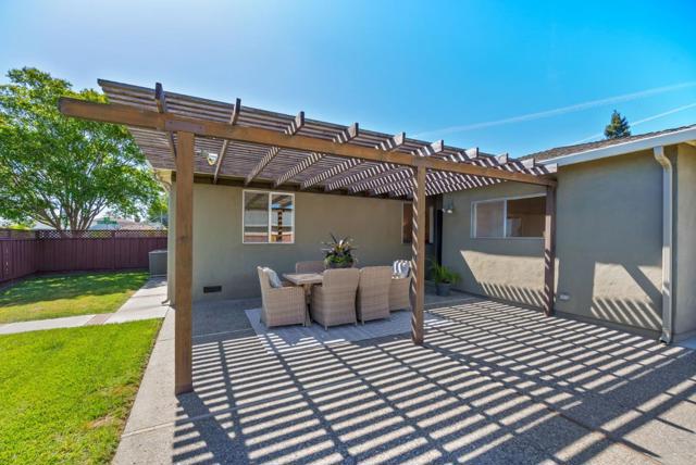 3468 Bella Vista Court, Santa Clara CA: https://media.crmls.org/mediaz/a8b50a2f-cf29-4924-aee0-22299f4263cd.jpg