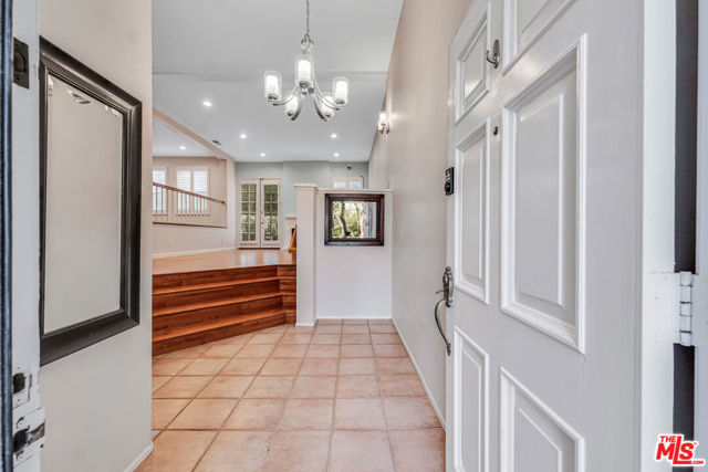 20950 Oxnard Street, Woodland Hills CA: https://media.crmls.org/mediaz/a8b575dd-9054-4665-a9fc-3852be735fe1.jpg