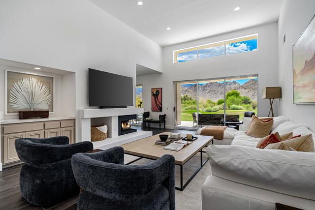 56765 Merion, La Quinta CA: https://media.crmls.org/mediaz/a8b60ed9-4b5c-4f69-a31d-20f0b3217bf1.jpg
