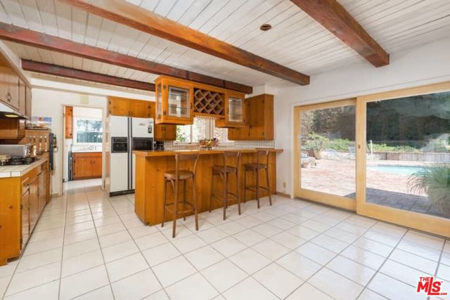3480 MANDEVILLE CANYON Road, Los Angeles CA: https://media.crmls.org/mediaz/a8b6e72b-64dd-445f-bd54-ae94326c66b1.jpg