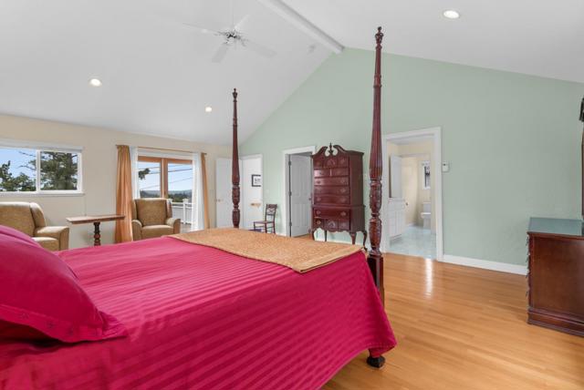 520 Tabor Drive, Scotts Valley CA: https://media.crmls.org/mediaz/a8b75f9c-053a-46a3-afae-c2ce19599fa8.jpg