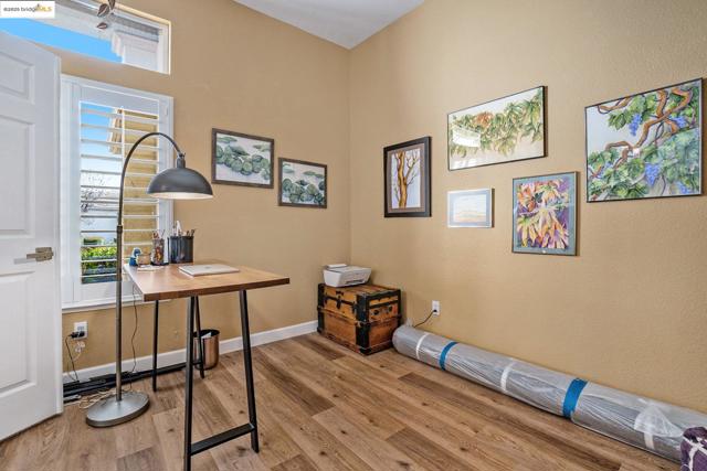 139 Pippin Dr, Brentwood CA: https://media.crmls.org/mediaz/a8b79525-93fb-4ea7-91fa-8054e6d88b4d.jpg