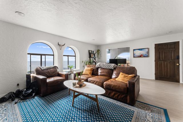 Detail Gallery Image 13 of 70 For 1421 San Elijo Ave, Cardiff By The Sea,  CA 92007 - 6 Beds | 5 Baths