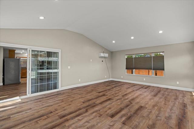 Image 6 of 67 For 2604 Sierra Vista Court Court