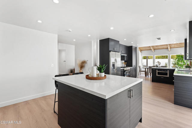 1161 Triunfo Canyon Road, Westlake Village CA: https://media.crmls.org/mediaz/a8b9d6b2-1cdf-4aae-a6d5-afbb5169f00b.jpg