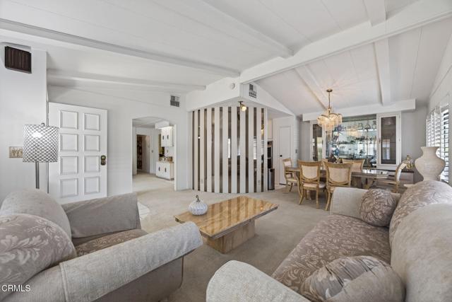 Detail Gallery Image 10 of 34 For 8 Calle Fronte #204,  Camarillo,  CA 93012 - 2 Beds | 2 Baths