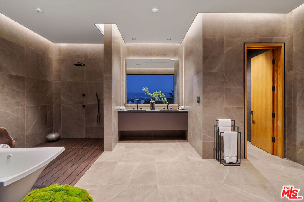 MLS #26846241 image #58
