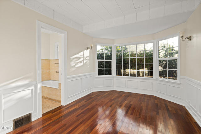 259 Acacia Street, Altadena CA: https://media.crmls.org/mediaz/a8bc163f-1ed3-47d8-a585-fbac3dea6630.jpg