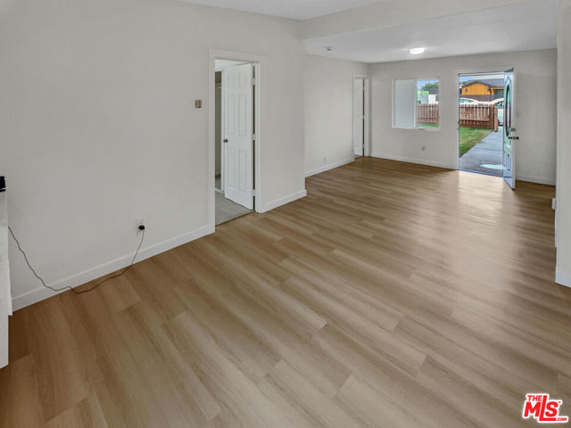 10692 Sycamore Avenue, Stanton CA: https://media.crmls.org/mediaz/a8bc3048-49e5-4f4c-b4bc-327dc83813df.jpg