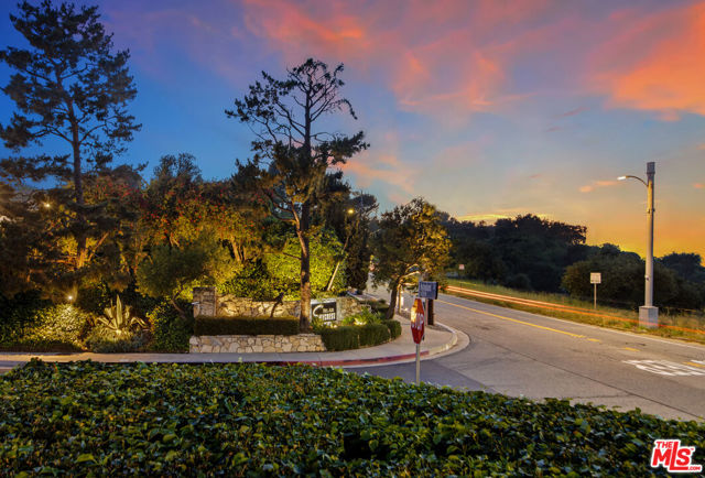 3144 Corda Drive, Los Angeles CA: https://media.crmls.org/mediaz/a8bc5947-1a29-4870-8451-644e038bfa58.jpg