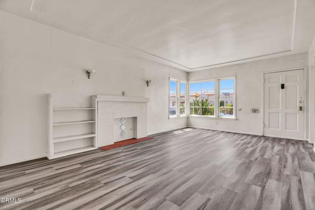 4419 4419 1/2 Corliss Street, Los Angeles CA: https://media.crmls.org/mediaz/a8bce345-b706-47a9-8080-7e34cc6867b4.jpg