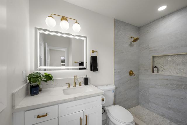 3675 Herbert St, San Diego CA: https://media.crmls.org/mediaz/a8bde08b-a36f-4d93-ba81-4d300246e0b4.jpg