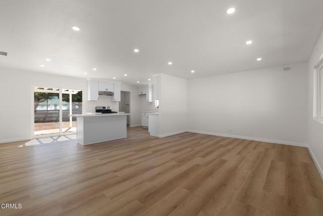 Detail Gallery Image 5 of 31 For 840 Morro Way, Oxnard,  CA 93033 - 3 Beds | 2 Baths