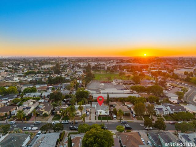 4642 Aragon DR, San Diego CA: https://media.crmls.org/mediaz/a8bfa8be-e951-49be-828e-7ab1229d29aa.jpg