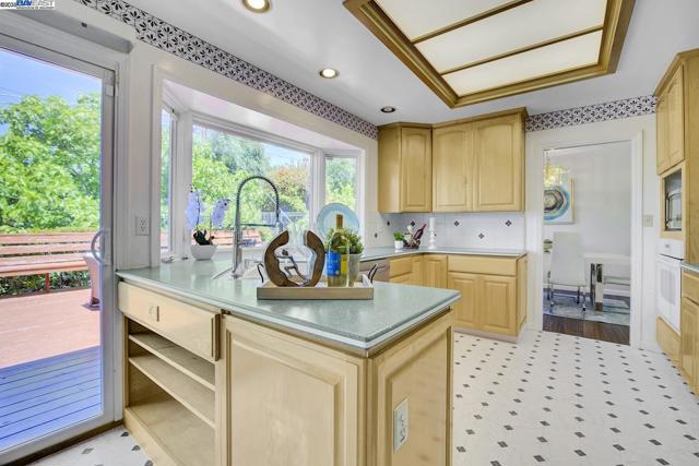 1487 De Palma Dr, San Jose CA: https://media.crmls.org/mediaz/a8bfefce-5fe9-4960-80d9-bc3f593b451a.jpg