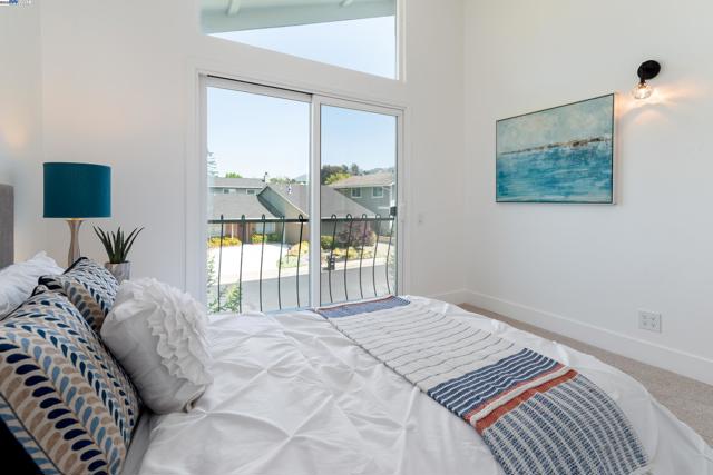 4406 Sugarland Ct, Concord CA: https://media.crmls.org/mediaz/a8c02ac6-cc31-4a22-a55c-b4c9de0e1233.jpg