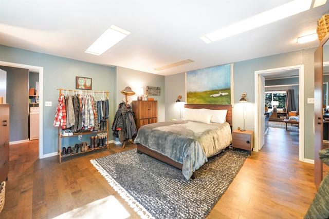 4314 Luneta Drive, Julian CA: https://media.crmls.org/mediaz/a8c05be4-dfc6-43e1-93a4-078457398e30.jpg