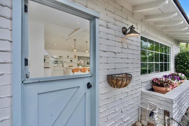 4154 Hill St, San Diego CA: https://media.crmls.org/mediaz/a8c07602-1578-497d-849c-0b2acff127f2.jpg