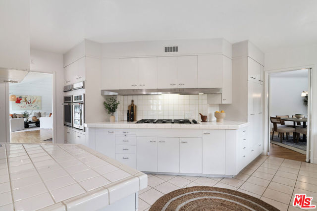 Drew Fenton | 157 N Woodburn Drive Los Angeles CA | MLS: 7226976
