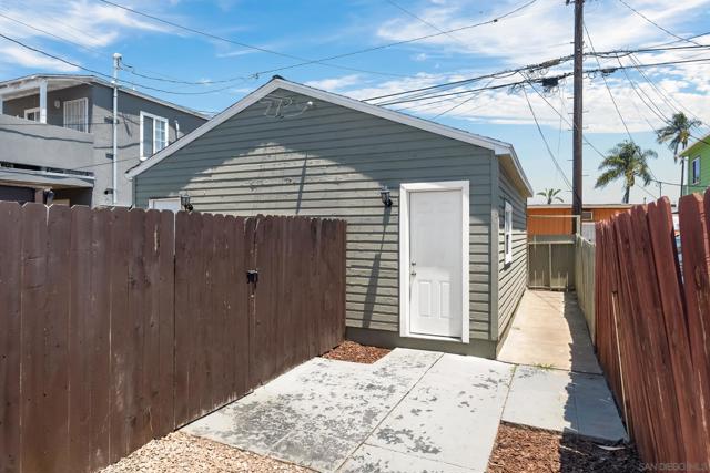 3577 79 Highland Ave, San Diego CA: https://media.crmls.org/mediaz/a8c255f1-dfca-4c7a-9ecd-d2848b6ddef4.jpg