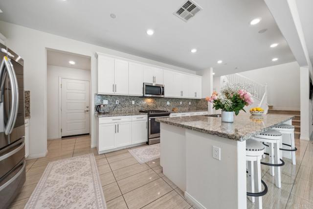 Detail Gallery Image 19 of 38 For 1251 S Magnolia Ave, El Cajon,  CA 92020 - 4 Beds | 3/1 Baths