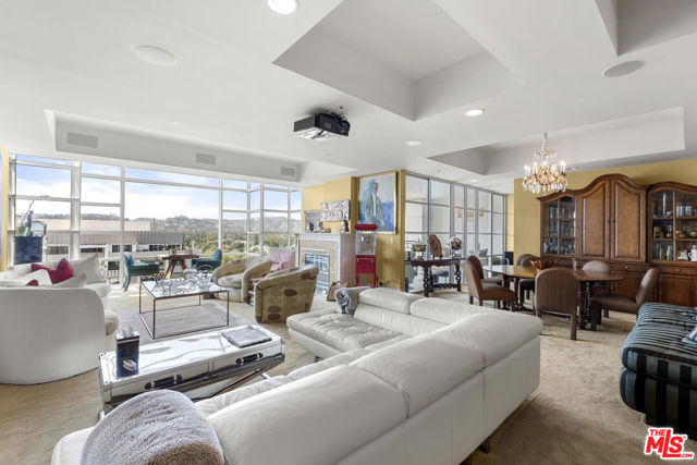 10380 Wilshire Boulevard, Los Angeles CA: https://media.crmls.org/mediaz/a8c486c1-1921-436c-b62e-cb719a085db6.jpg