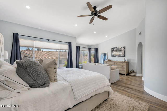 1847 Fox Springs Circle, Newbury Park CA: https://media.crmls.org/mediaz/a8c5586a-e596-4756-b919-dbb3876d07ff.jpg