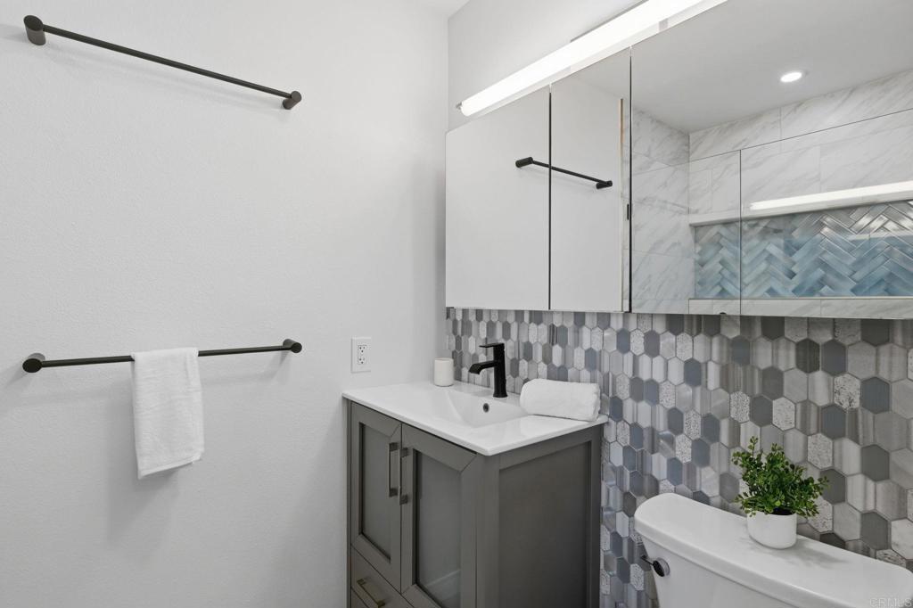 821 Del Mar Downs Road - photo 9
