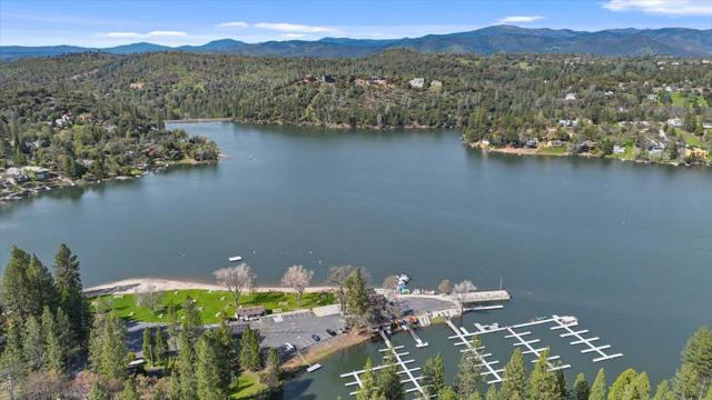 20944 Woodside Way, Groveland CA: https://media.crmls.org/mediaz/a8c67c98-d10c-4ac3-b465-482da719b4b9.jpg