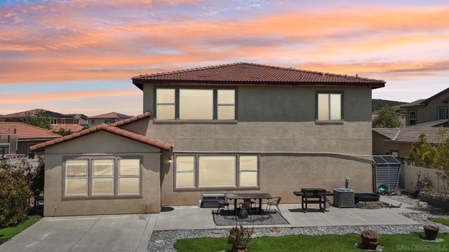 35473 Laurel Tree Ct, Winchester CA: https://media.crmls.org/mediaz/a8c688e4-0b9f-4522-86c2-67994df29205.jpg