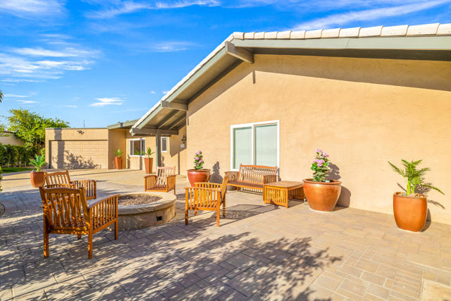 78488 Calle Seama, La Quinta CA: https://media.crmls.org/mediaz/a8c6eb74-0396-47e3-b784-18e1024891ac.jpg