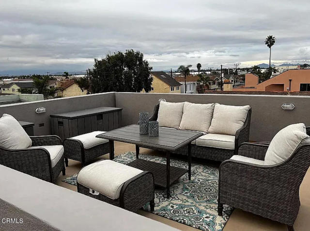 264 melrose Drive, Oxnard CA: https://media.crmls.org/mediaz/a8c6f925-8b37-45b1-abc7-7b4a407e820d.jpg