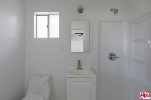 16130 Devonshire Street, Granada Hills CA: https://media.crmls.org/mediaz/a8c7409b-eb82-49fc-96c8-71f202bb2772.jpg