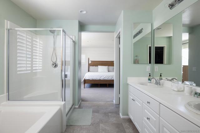 211 Spotted Saddle Way, Fallbrook CA: https://media.crmls.org/mediaz/a8c78be5-f01d-44b1-9376-a3b469c27365.jpg