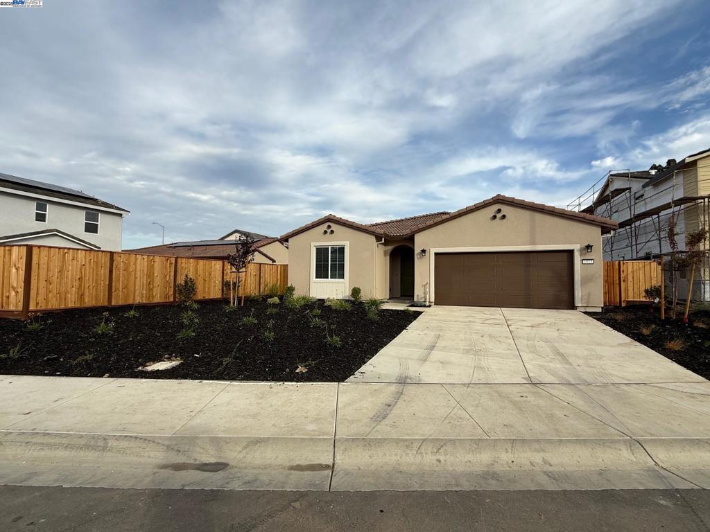 1013 Bluebell Circle