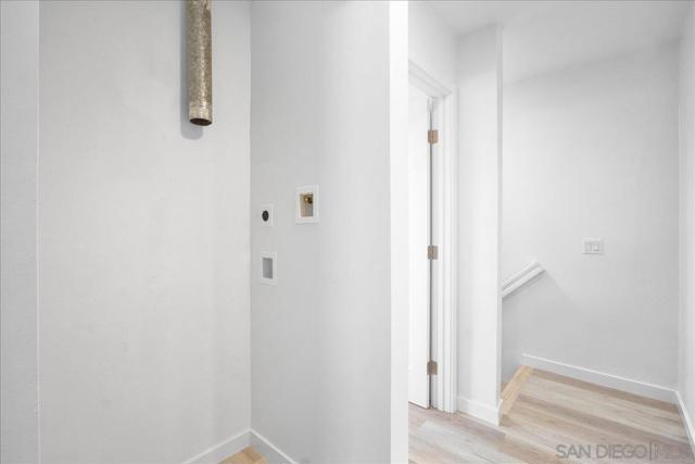 955 Postal Way, Vista CA: https://media.crmls.org/mediaz/a8ca4eef-eced-46b3-adb2-7001a222a153.jpg