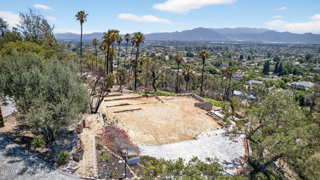 375 W Highland Drive, Camarillo CA: https://media.crmls.org/mediaz/a8caeaa3-2273-478f-bafa-15e6fee577f6.jpg