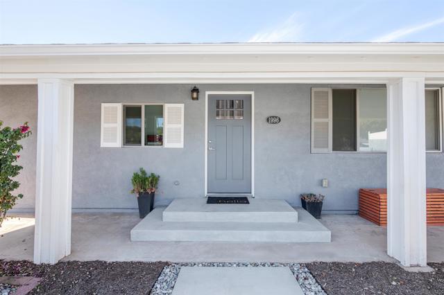 1996 Rohn Rd, Escondido CA: https://media.crmls.org/mediaz/a8cbfde5-5338-4b31-afa2-28e91a04a895.jpg