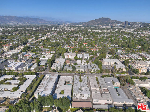 4311 Colfax Avenue, Studio City CA: https://media.crmls.org/mediaz/a8cc093c-c94c-4812-8e6f-fc0e27770a62.jpg
