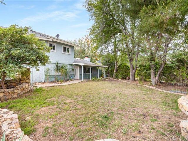 10071 Gomez Creek Road, Fallbrook CA: https://media.crmls.org/mediaz/a8cc0b02-99ba-465e-b4b9-58dcfcbe0fa0.jpg